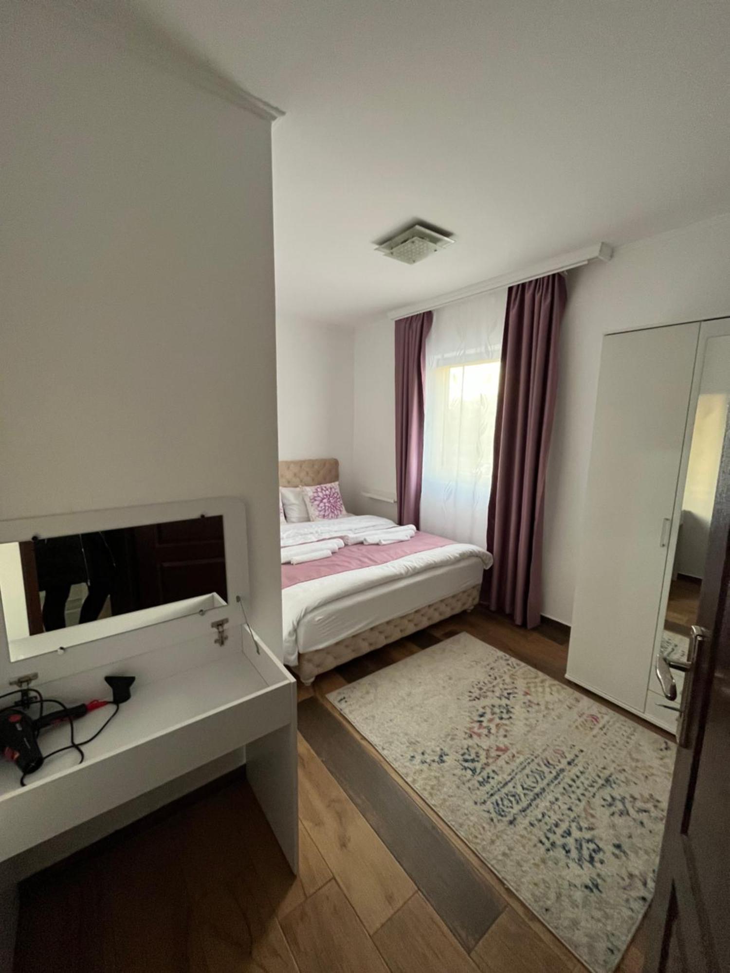 Airport Sky Apartments Lux Beograd Bagian luar foto
