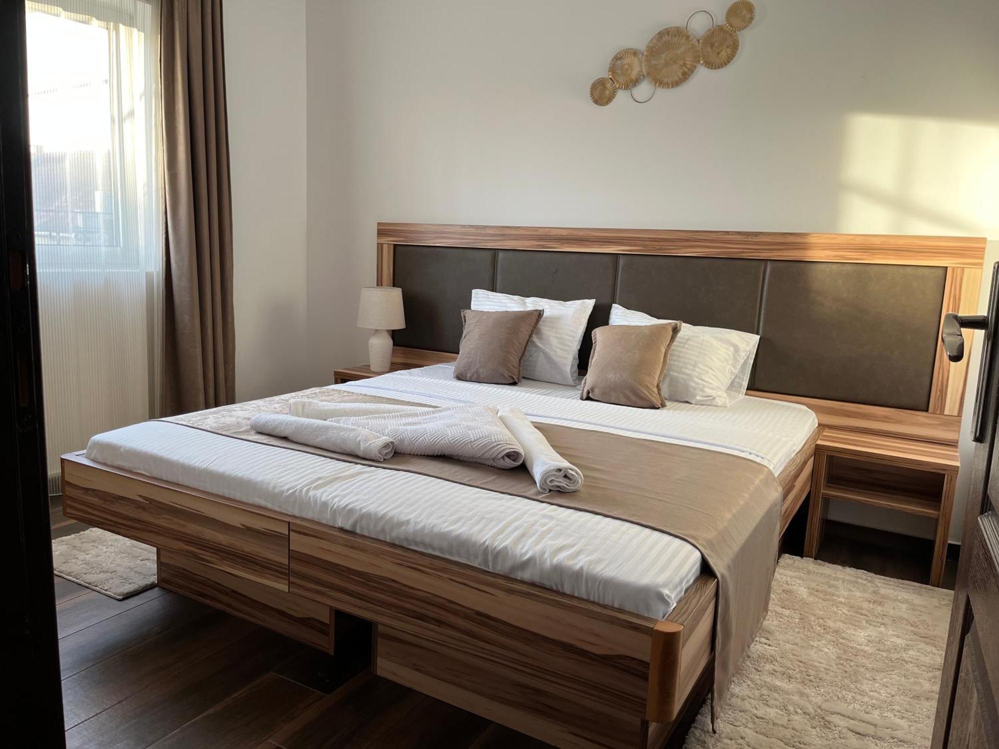 Airport Sky Apartments Lux Beograd Bagian luar foto