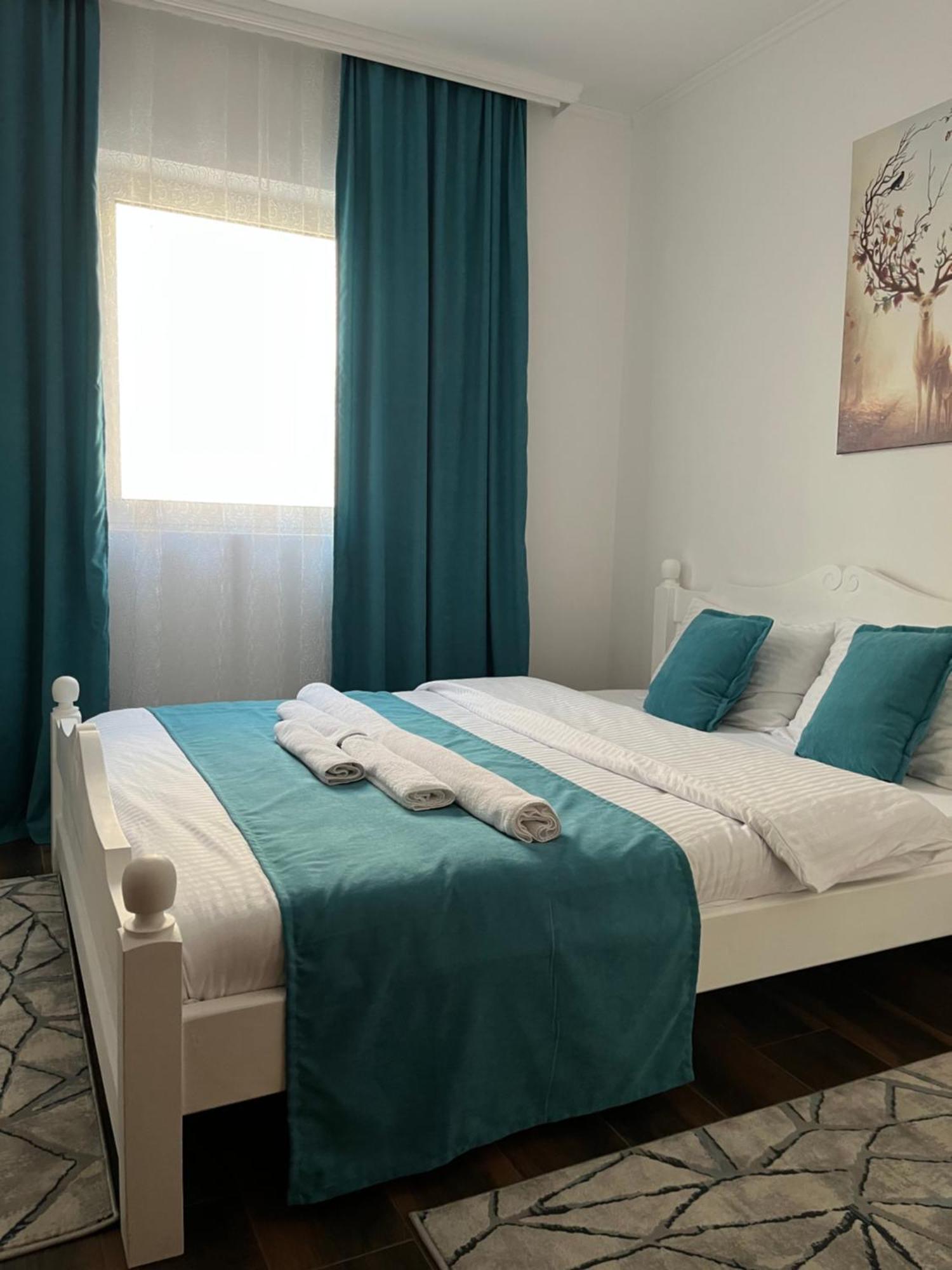 Airport Sky Apartments Lux Beograd Bagian luar foto